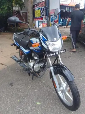 Bajaj CT100 2025