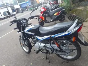 Bajaj CT100 ES 2025