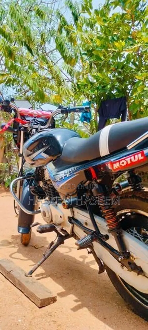 Bajaj CT100 2009