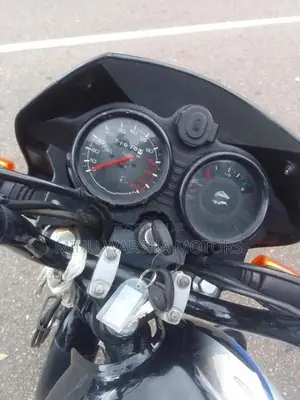 Bajaj CT100 2024