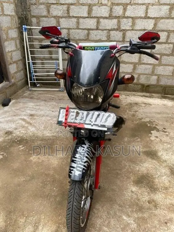 Bajaj CT100 india 2015