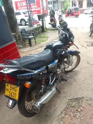Bajaj CT100 2019