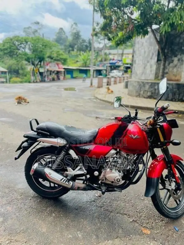 Bajaj V15 2018