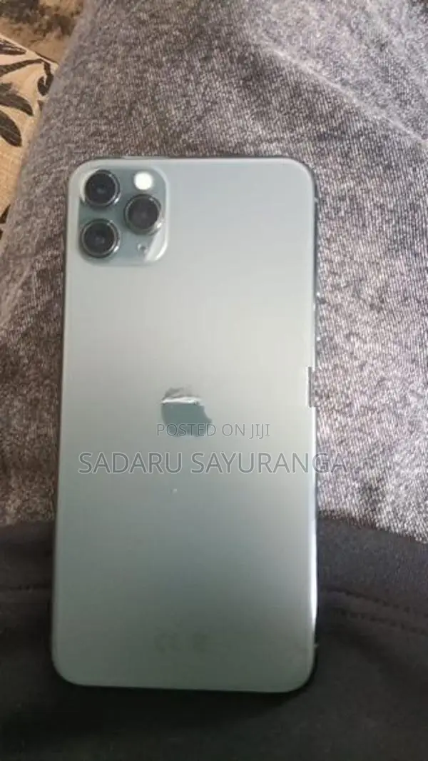 Apple iPhone 11 Pro Max (Used)