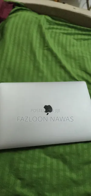 Laptop Apple MacBook 2019 18GB Intel Core i7 SSD 256GB