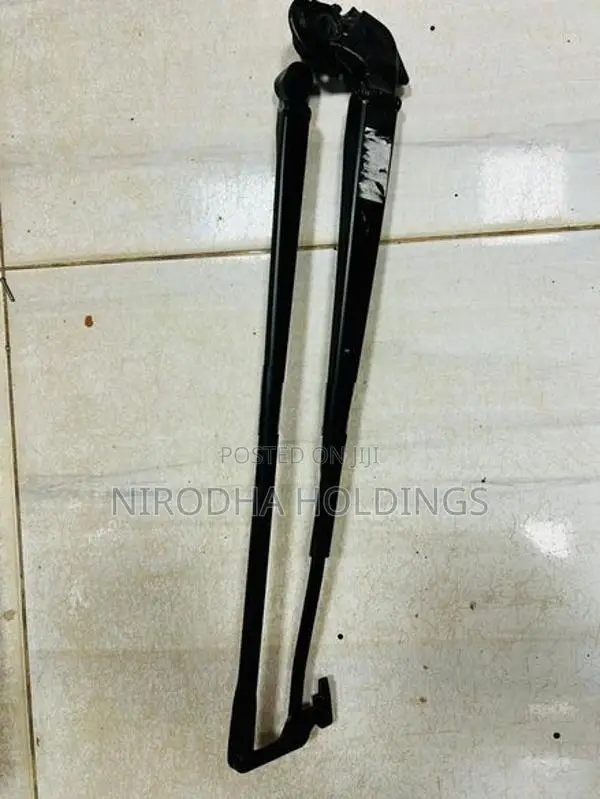 Toyota Vitz KSP130 Wiper Arms