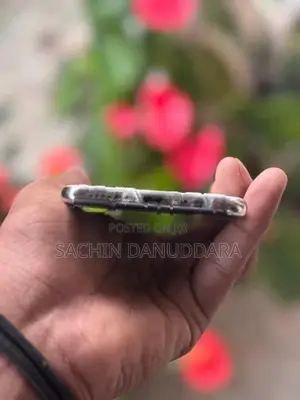 Apple iPhone XS (Used)