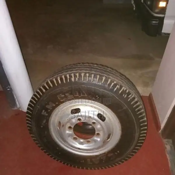 ඉසුසු Isuzu ELF NKR RIM/Tyre රිම් 2 ටයර් 01