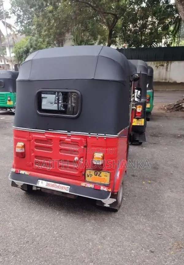 Bajaj RE Three Wheeler 2010