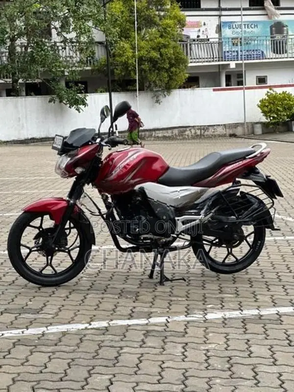 Bajaj Discover 125 ST 2012