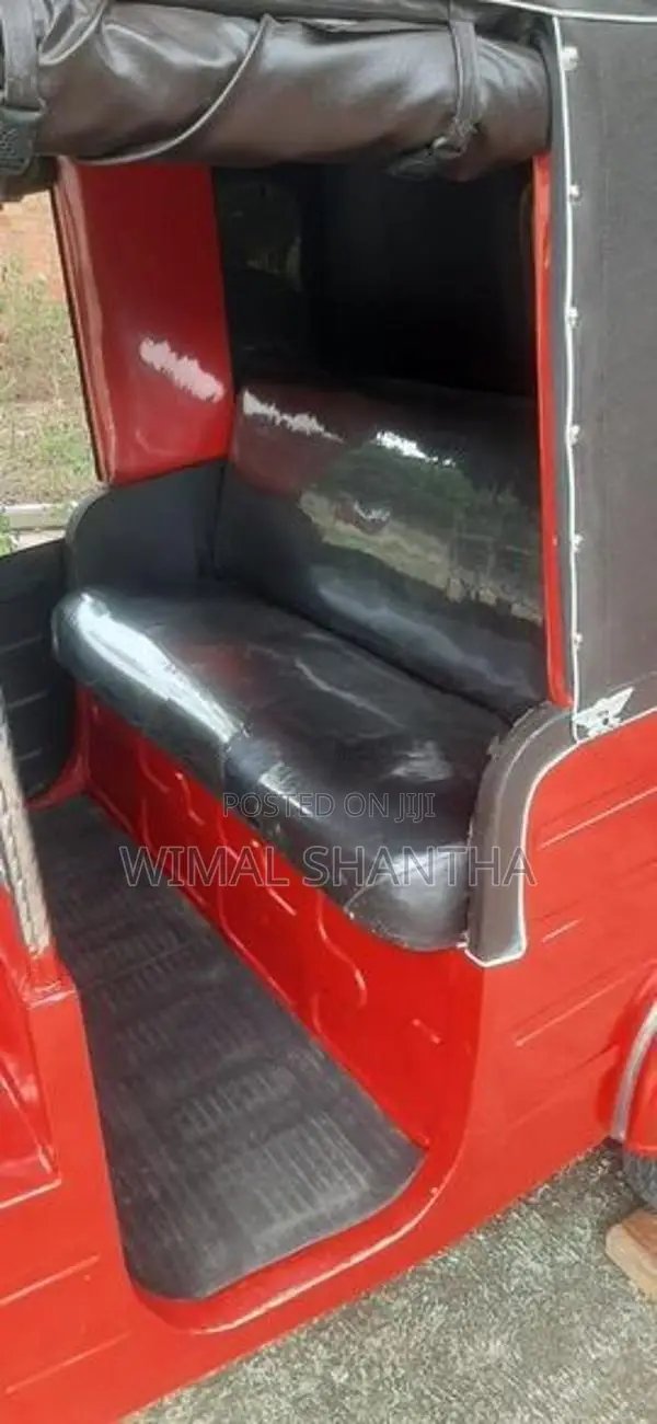 Bajaj RE 2008