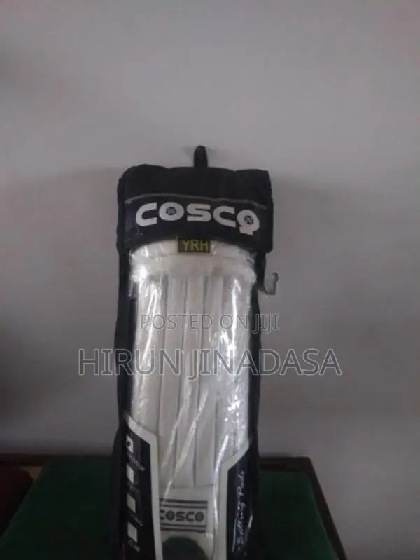 Cosco Youth Size Right Handed Batting Pads