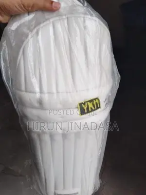 Cosco Youth Size Right Handed Batting Pads