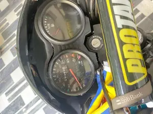 Bajaj CT100 2005
