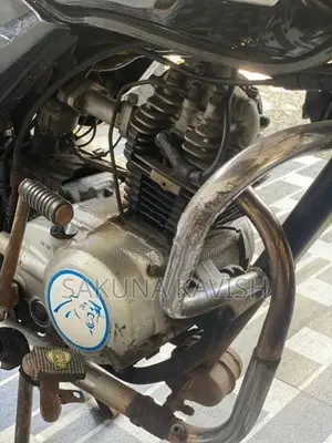 Bajaj CT100 2005