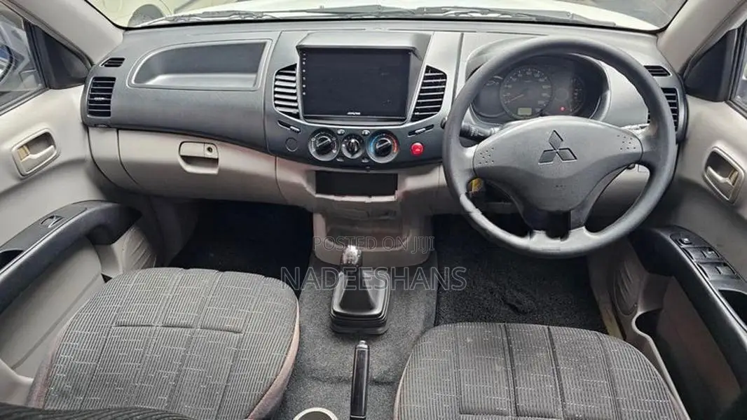 Mitsubishi L200 DOUBLE CAB 2014