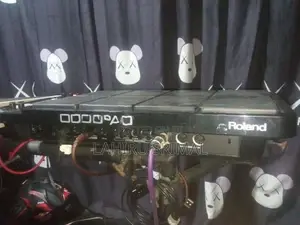 Roland SPD 30