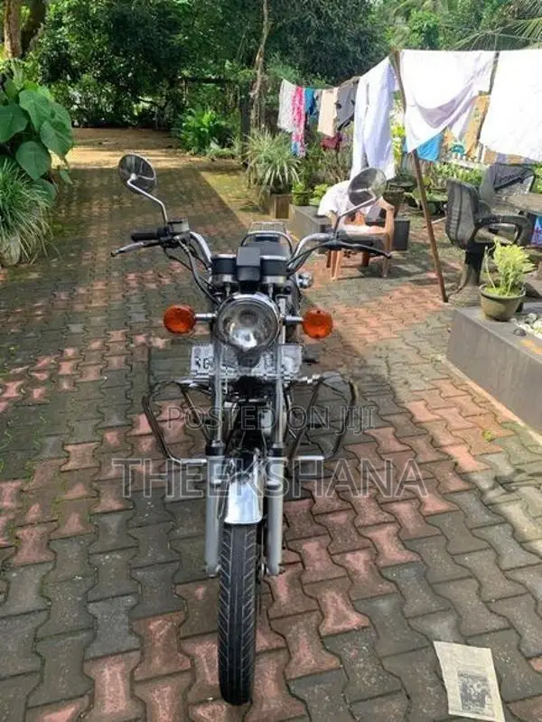 Suzuki GN 125 2017