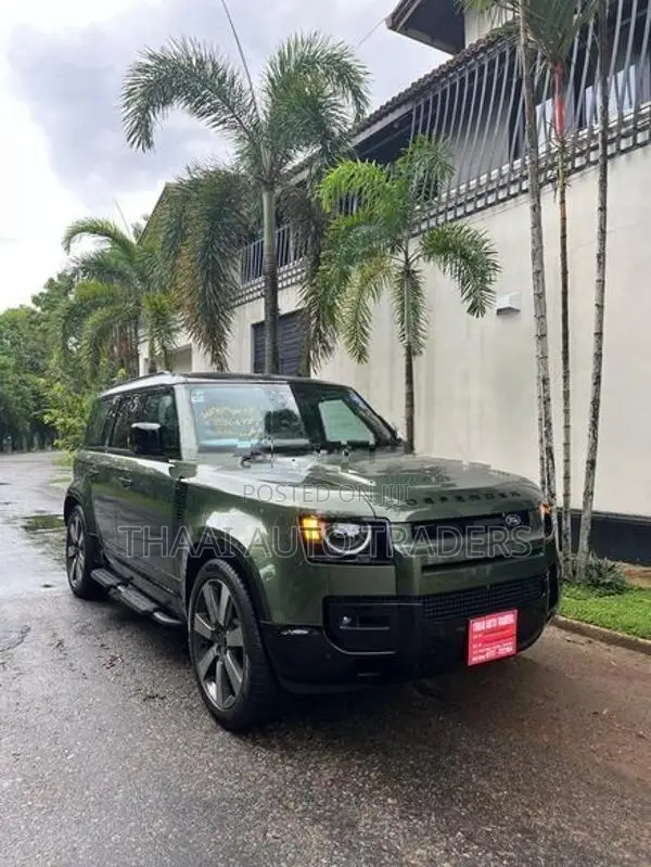 Land Rover Defender X-Dynamic HSE PHEV 2026