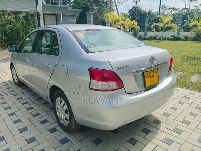 Toyota Belta 2009