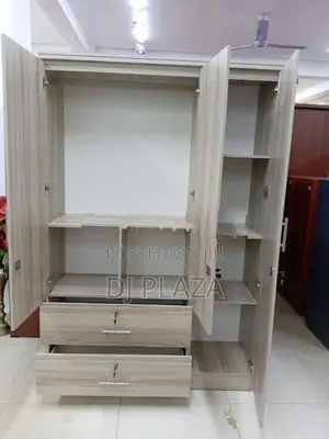 Almari 6x4 Melamine 3door