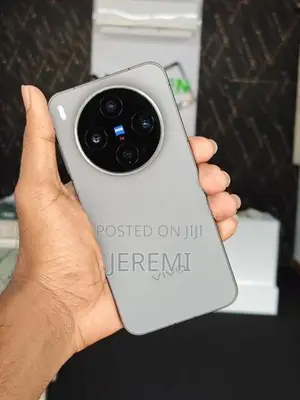 Vivo X300 (Used)