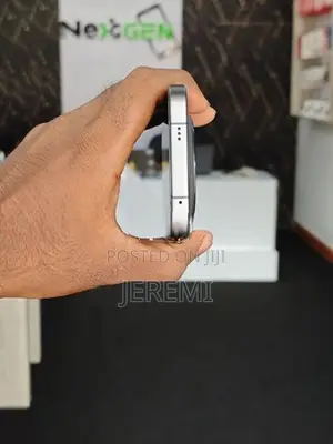 Vivo X300 (Used)