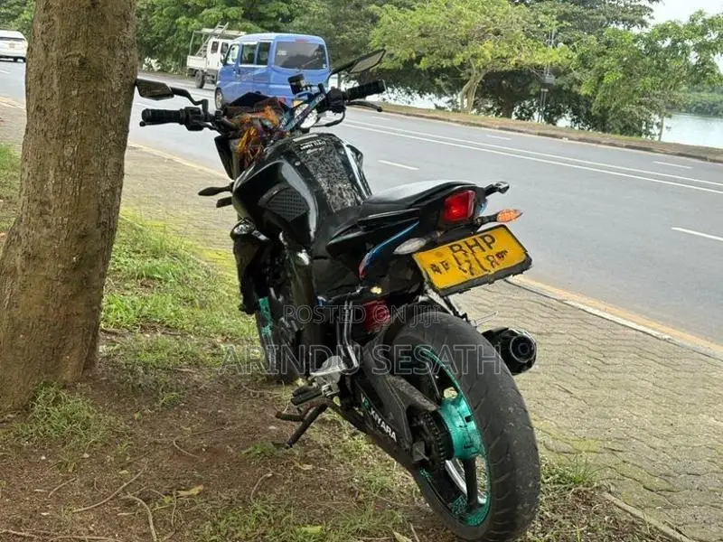 Yamaha FZs V2 Black Shine 2018