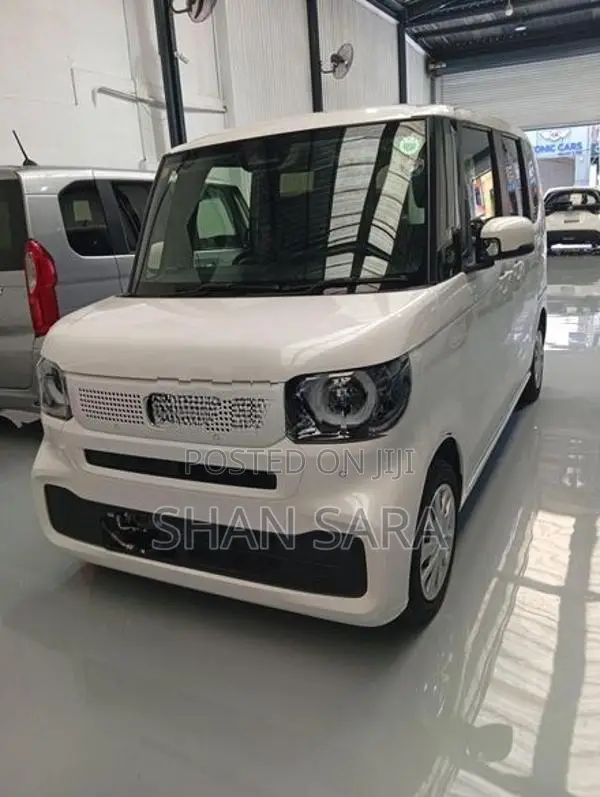 Honda N-Box G 2024