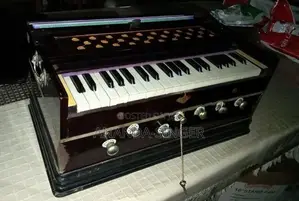 Harmonium ඉන්දියන් ඩබල් රීඩ් සර්පිනාව