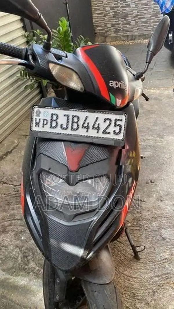 Aprilia SR 150 Race Black 2019