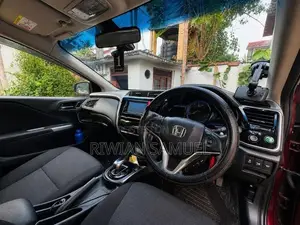 Honda Grace 2015
