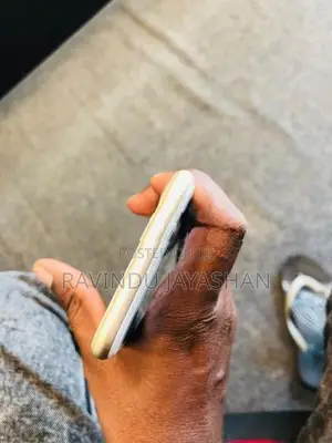 Apple iPhone 7 (Used)