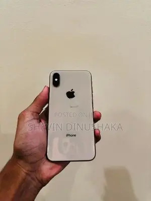 Apple iPhone XS (Used)