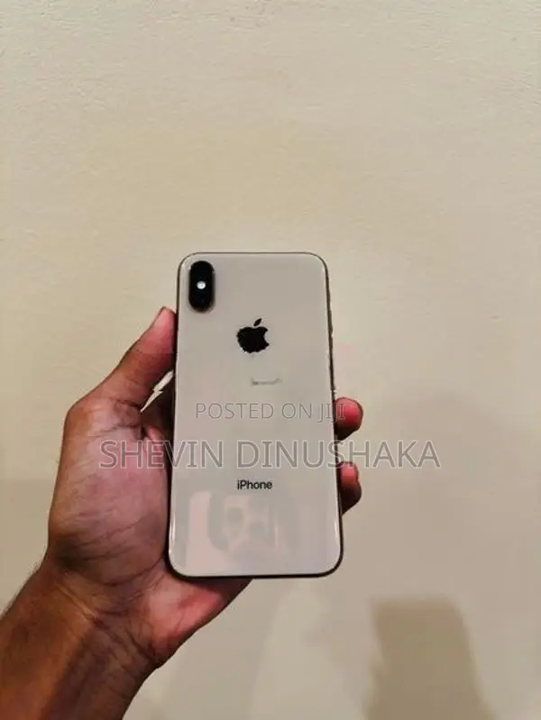 Apple iPhone XS (Used)
