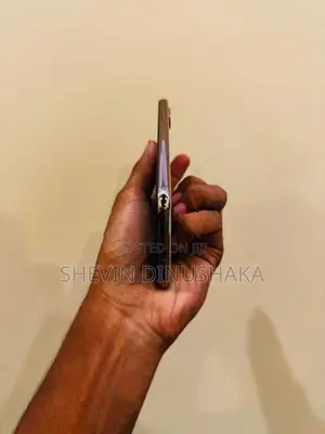 Apple iPhone XS (Used)