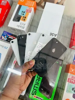 Apple iPhone 8 i Phone (Used)