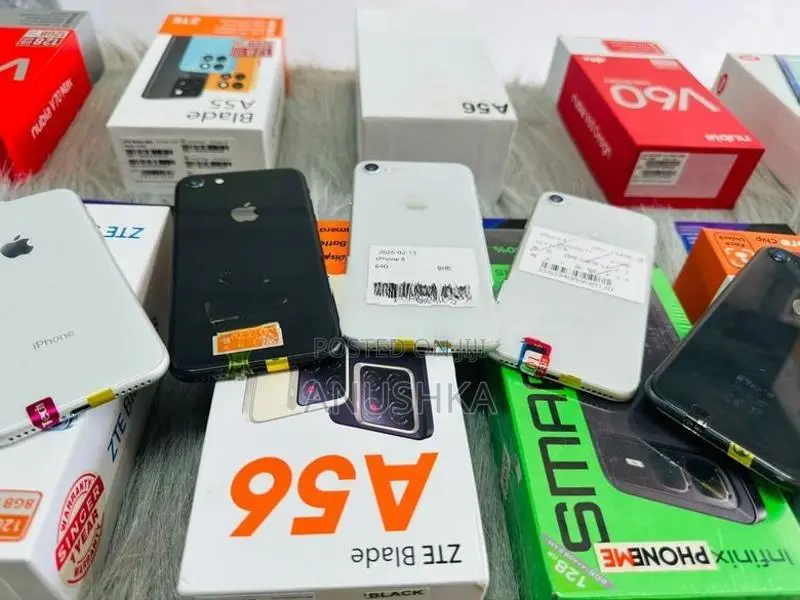 Apple iPhone 8 i Phone (Used)