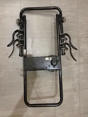Cycle Carrier Fitting onto SUV Spare Wheel