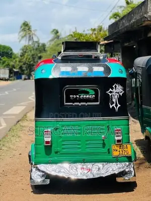 Bajaj RE 2015
