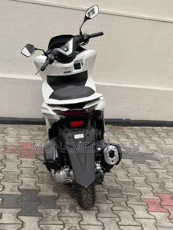 Honda PCX160 2025