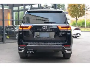 Toyota Land Cruiser 300 ZX Diesel 2025