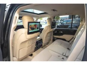 Toyota Land Cruiser 300 ZX Diesel 2025