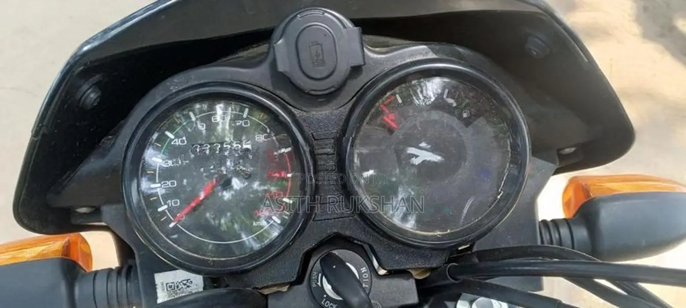 Bajaj CT100 2026