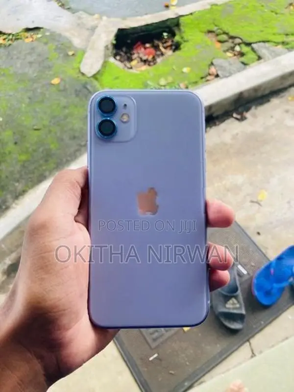 Apple iPhone 11 (Used)
