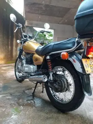 Honda CM Custom 2001