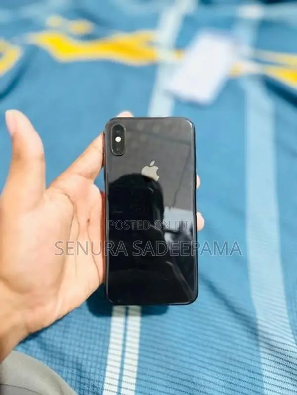 Apple iPhone X (Used)