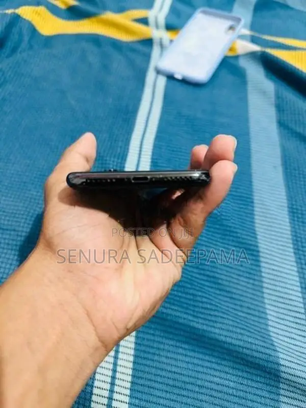Apple iPhone X (Used)