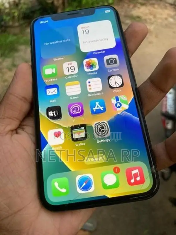 Apple iPhone X (Used)