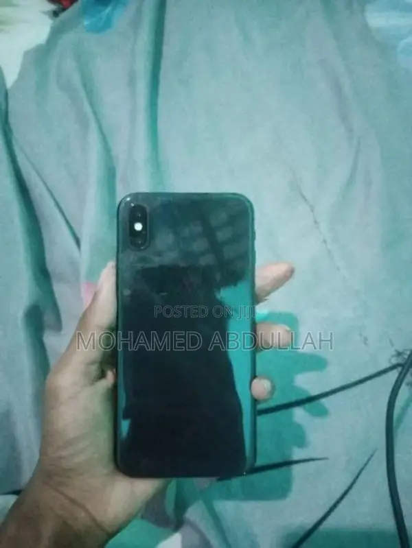 Apple iPhone X (Used)